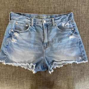 American Eagle cut-off Mom shorts 🦋